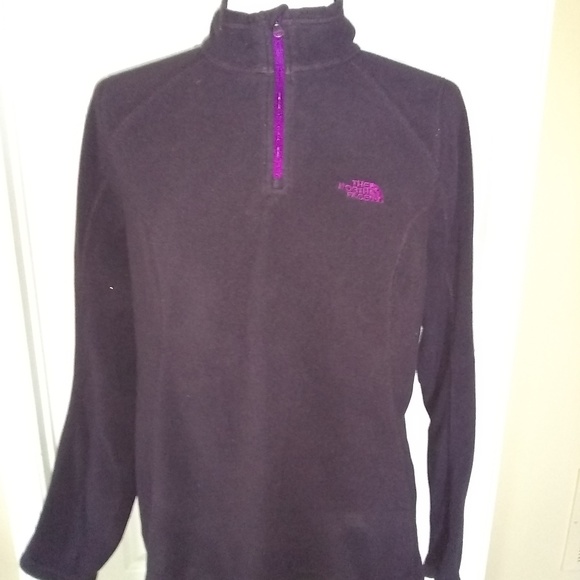 The North Face Jackets & Blazers - The North Face women's 1/4 zip pullover M fleece